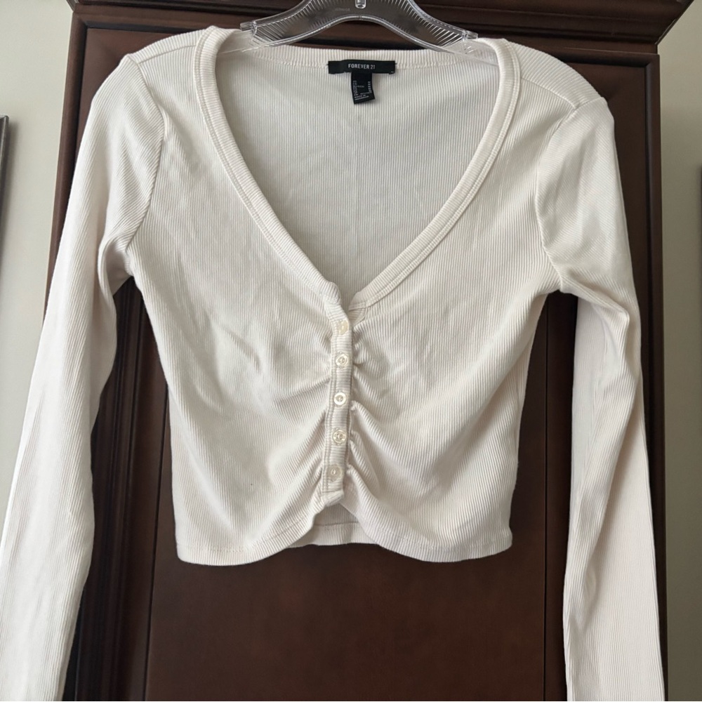 Forever 21 Cream V-Neck Crop Top
